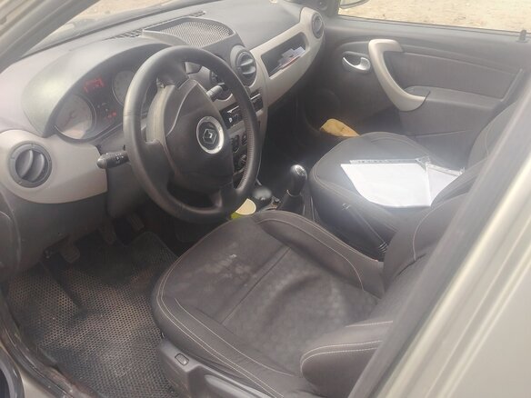 2011 Renault Logan I Рестайлинг, бежевый, 285000 рублей - вид 5