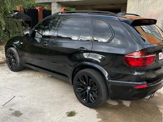 2007 BMW X5 48i II (E70), чёрный, 1800000 рублей, вид 2
