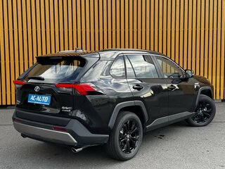 2025 Toyota RAV4 V (XA50), чёрный, 5700000 рублей, вид 4