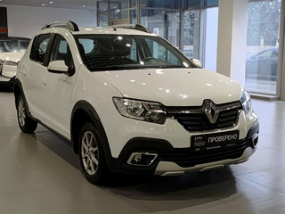 2020 Renault Sandero Stepway II Рестайлинг, белый, 1320000 рублей, вид 3