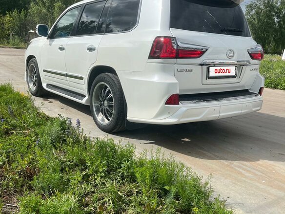 2013 Lexus LX 570 III Рестайлинг, белый, 4850000 рублей - вид 5