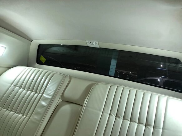 1982 Cadillac DeVille V, красный - вид 26