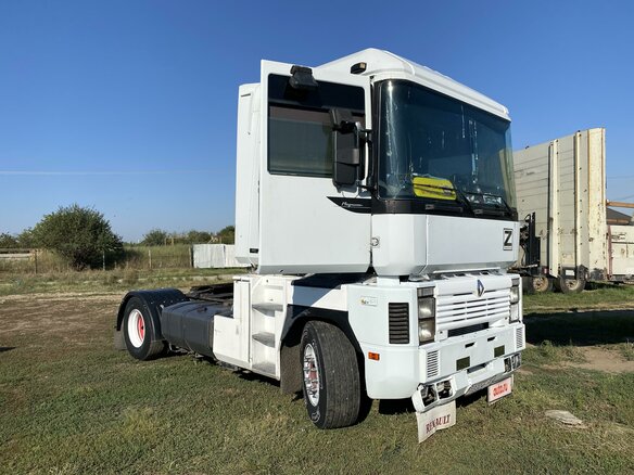 2003 Renault Magnum, белый, 3000000 рублей