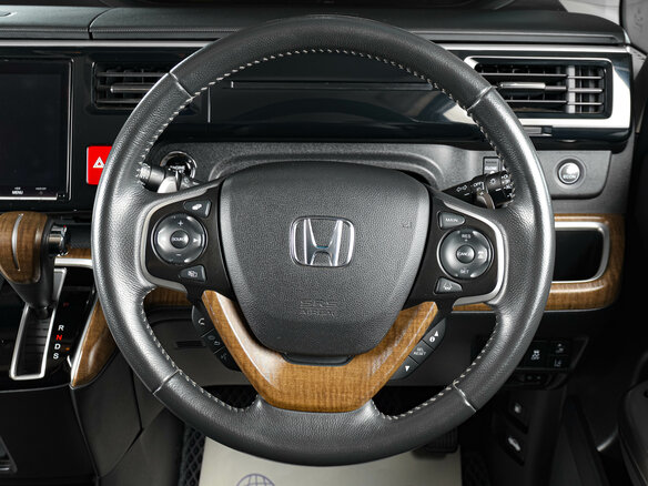 2020 Honda Stepwgn V Рестайлинг, белый, 2559000 рублей - вид 12