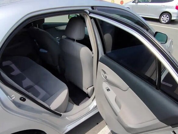 2008 Toyota Corolla Axio X (E140, E150) Рестайлинг, серый, 630000 рублей - вид 4