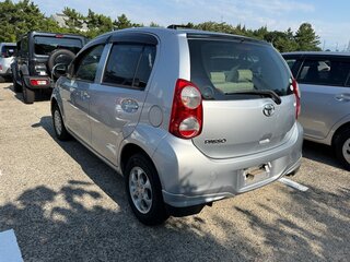 2013 Toyota Passo II (C30), серебристый, 349776 рублей, вид 3