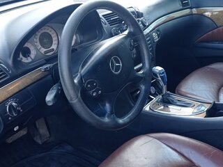 2007 Mercedes-Benz E-Класс 200 III (W211, S211) Рестайлинг, чёрный, 900000 рублей, вид 5
