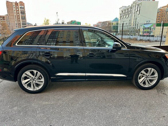 2021 Audi Q7 45 TFSI II (4M) Рестайлинг, чёрный, 5600000 рублей - вид 8