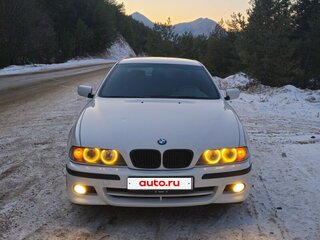 2002 BMW 5 серии 525i IV (E39) Рестайлинг, белый, 950000 рублей, вид 2