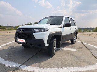 2021 Lada (ВАЗ) Niva Travel I, белый, 900000 рублей, вид 1