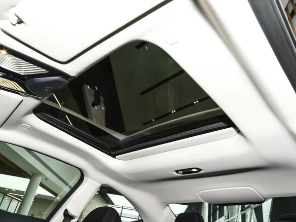 2025 BMW 2 серии 220i G42 Рестайлинг, белый, 6325000 рублей - вид 17