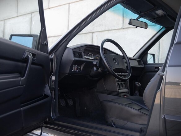 1990 Mercedes-Benz 190 (W201), чёрный - вид 5