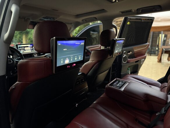 2016 Lexus LX 570 III Рестайлинг 2, серый, 7500000 рублей - вид 13