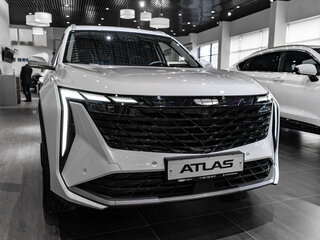 2026 Geely Atlas II, белый, 4119990 рублей, вид 2