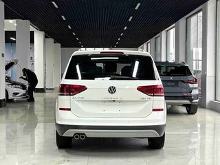 2022 Volkswagen Touran L II, белый, 2260000 рублей, вид 4