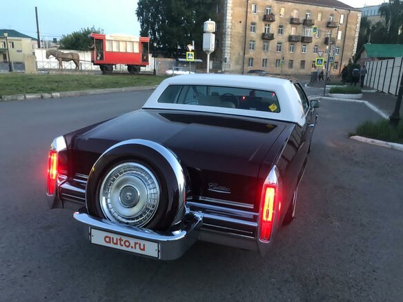 1982 Cadillac DeVille V, красный - вид 17