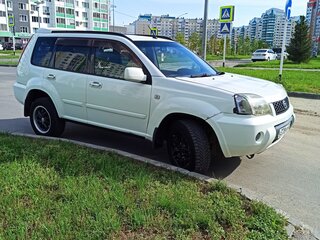 2004 Nissan X-Trail I Рестайлинг, белый, 750000 рублей, вид 3