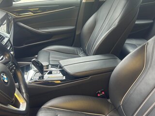 2019 BMW 5 серии 520i VII (G30/G31/G38), чёрный, 3150000 рублей, вид 4