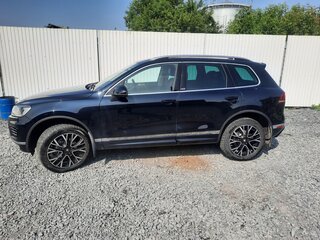2016 Volkswagen Touareg II Рестайлинг, синий, 3500000 рублей, вид 2