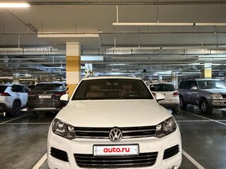 2014 Volkswagen Touareg II, белый, 2900000 рублей, вид 2