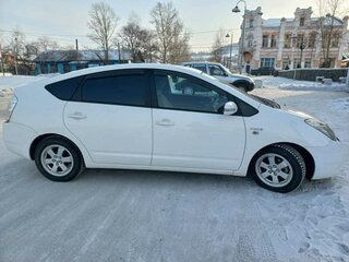 2010 Toyota Prius JDM II Рестайлинг (XW20), белый, 1400000 рублей, вид 4