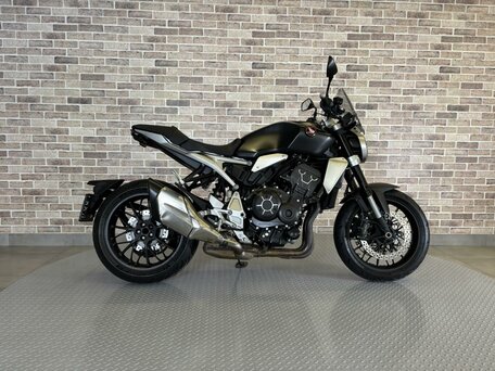 2021 Honda CB 1000R, чёрный, 945000 рублей, вид 1
