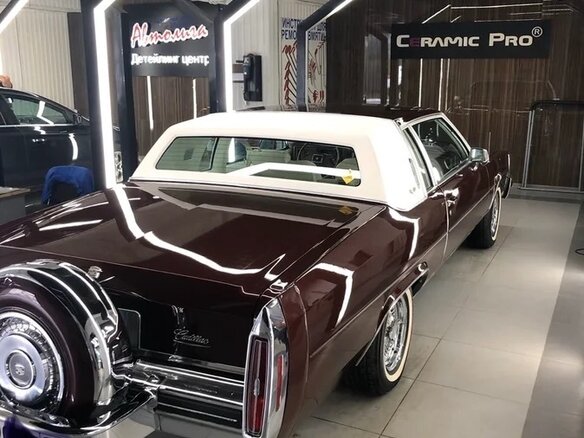 1982 Cadillac DeVille V, красный - вид 11