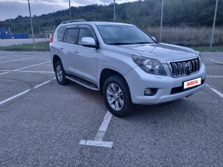 2010 Toyota Land Cruiser Prado 150 Series, серебристый, 3150000 рублей, вид 3