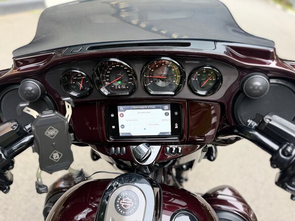 2018 Harley-Davidson CVO Street Glide, фиолетовый, 2200000 рублей - вид 5