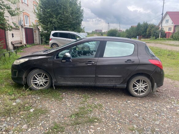 2011 Peugeot 308 I Рестайлинг, коричневый, 400000 рублей - вид 3