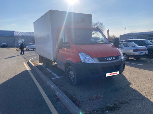 2011 Iveco Daily, красный, 1500000 рублей