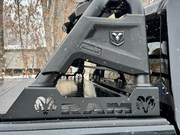 2021 Ram 1500 Quad Cab V, чёрный, 7000000 рублей - вид 14