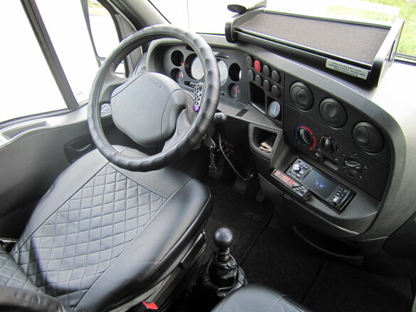 2003 Iveco Daily, белый, 955000 рублей - вид 18