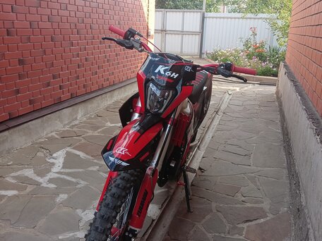 2025 Zuumav FXR, красный, 210000 рублей, вид 1