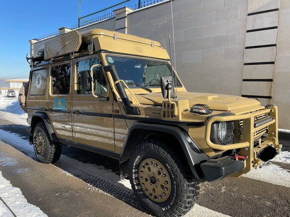 2011 Mercedes-Benz G-Класс 300 Professional I (W461) Professional, жёлтый - вид 2