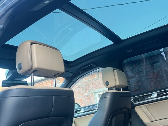 2015 Volkswagen Touareg II Рестайлинг, серый, 4000000 рублей - вид 19