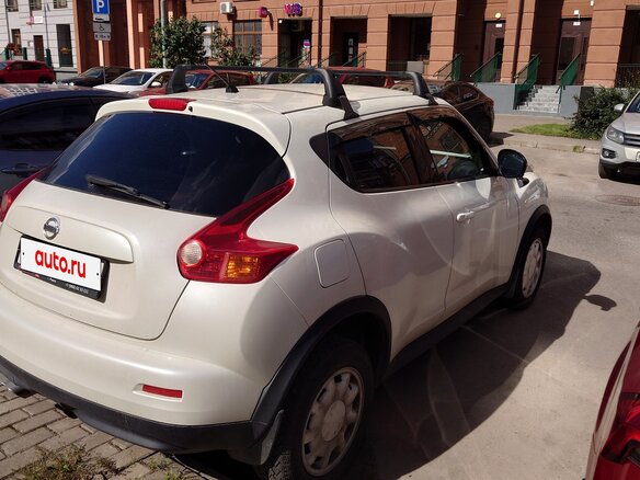 2013 Nissan Juke I, белый, 1400000 рублей - вид 4
