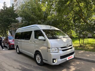 2015 Toyota HiAce H200 Рестайлинг, серебристый, 3250000 рублей, вид 3
