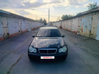 2000 Mercedes-Benz C-Класс 200 II (W203), чёрный, 250000 рублей, вид 2