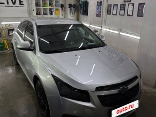 2012 Chevrolet Cruze I, серебристый, 700000 рублей, вид 4