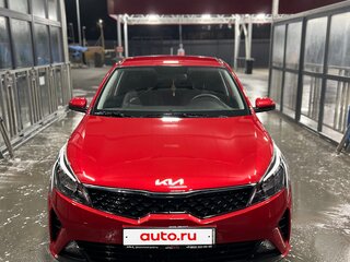 2021 Kia Rio IV Рестайлинг, красный, 2100000 рублей, вид 4