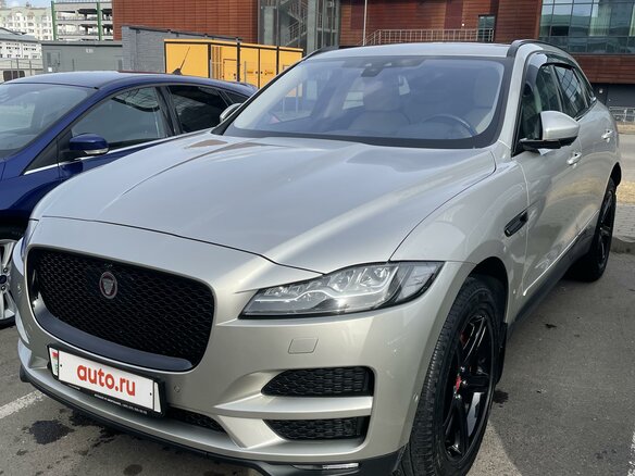 2017 Jaguar F-Pace I, бежевый, 3800000 рублей
