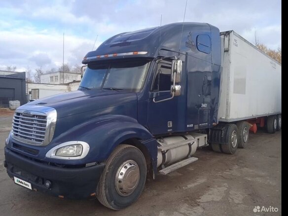 2003 Freightliner Columbia, синий, 2400000 рублей - вид 6
