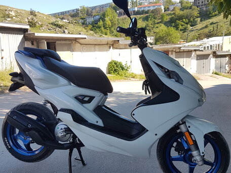 2014 Yamaha Aerox 50, белый, 355000 рублей, вид 1