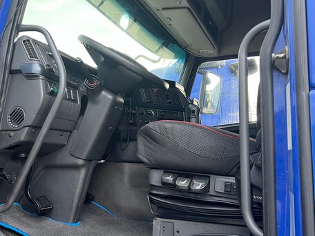 2013 Volvo FH, синий, 3500000 рублей, вид 5