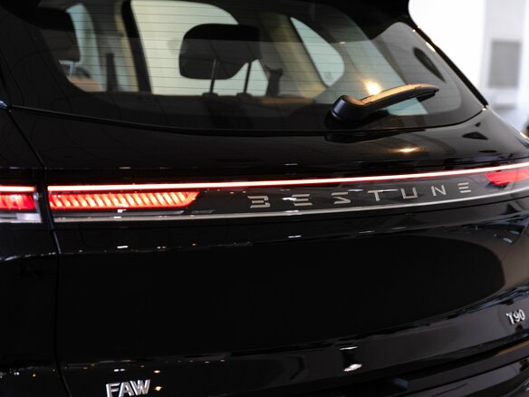 2025 Bestune T90 I, чёрный, 4181000 рублей - вид 9