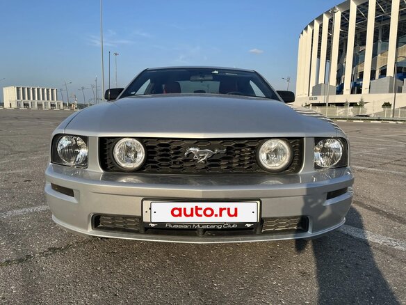 2005 Ford Mustang V, серый, 3100000 рублей - вид 2
