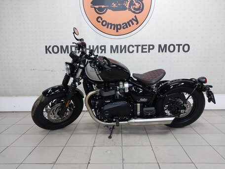 2024 Triumph Bonneville Bobber, чёрный, 1649000 рублей, вид 2