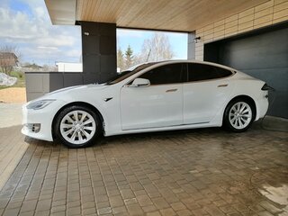2020 Tesla Model S Long Range I Рестайлинг, белый, 4900000 рублей, вид 3