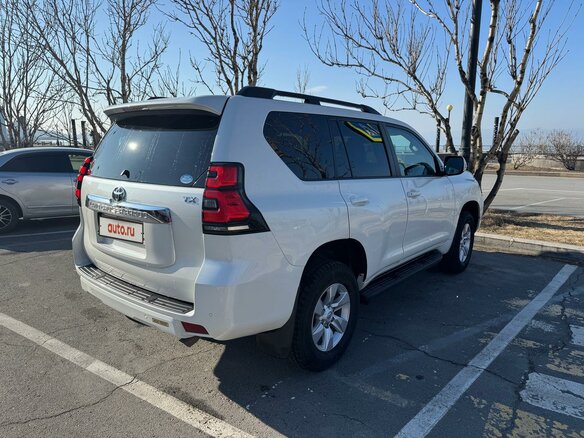 2018 Toyota Land Cruiser Prado 150 Series Рестайлинг 2, белый, 4650000 рублей - вид 4